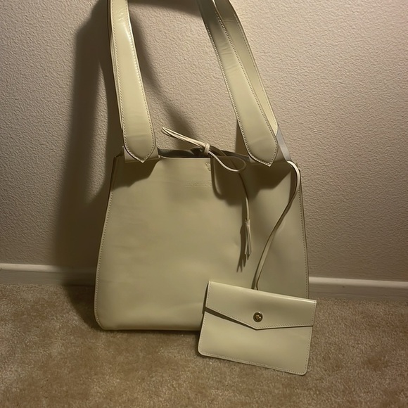 SALVATORE FERRAGAMO PURSE AND ATTACHED WALLET AND DUSTBAG​​​​ - Picture 4 of 16